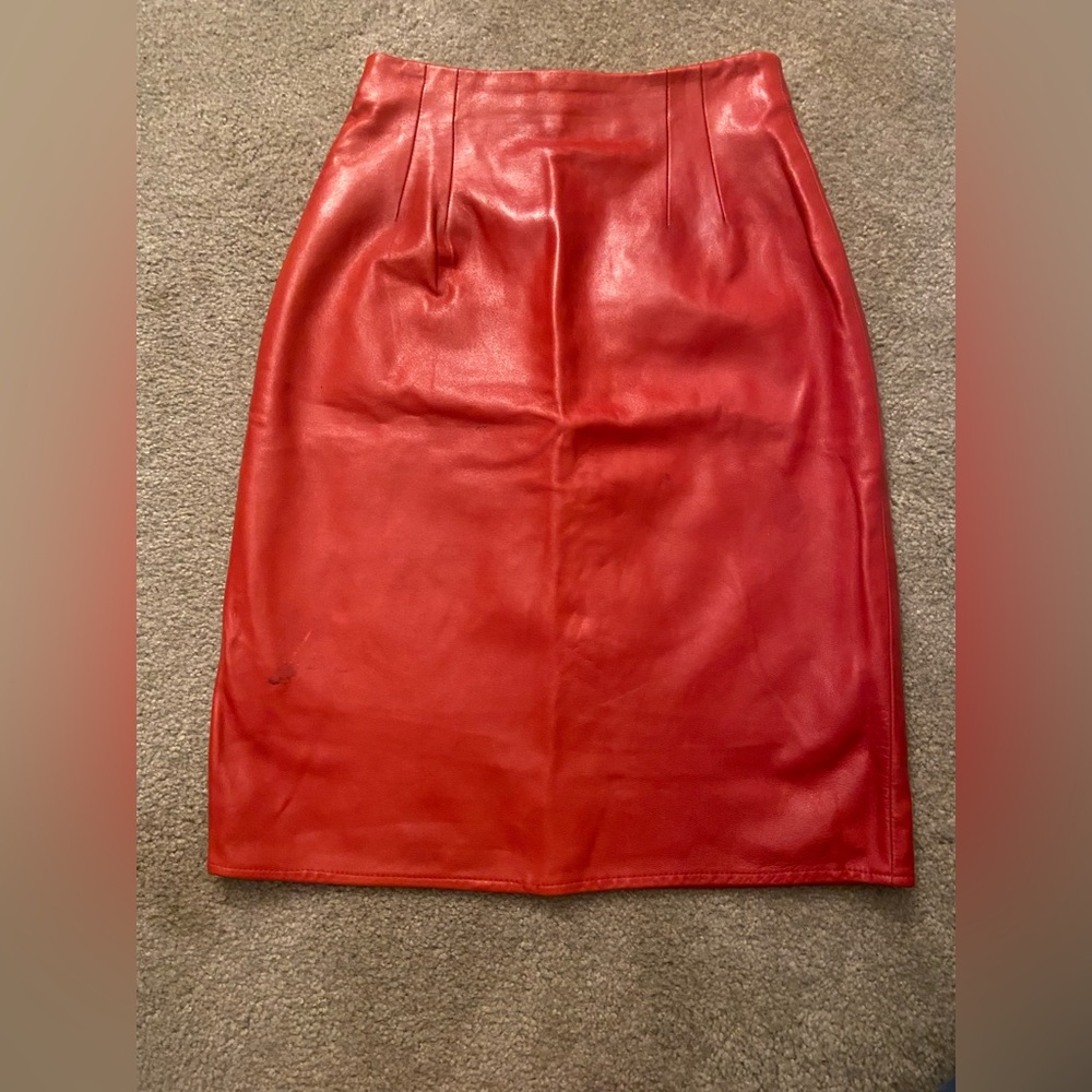 Vakko red leather skirt